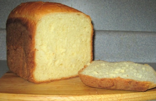 Food emulsifier in bread